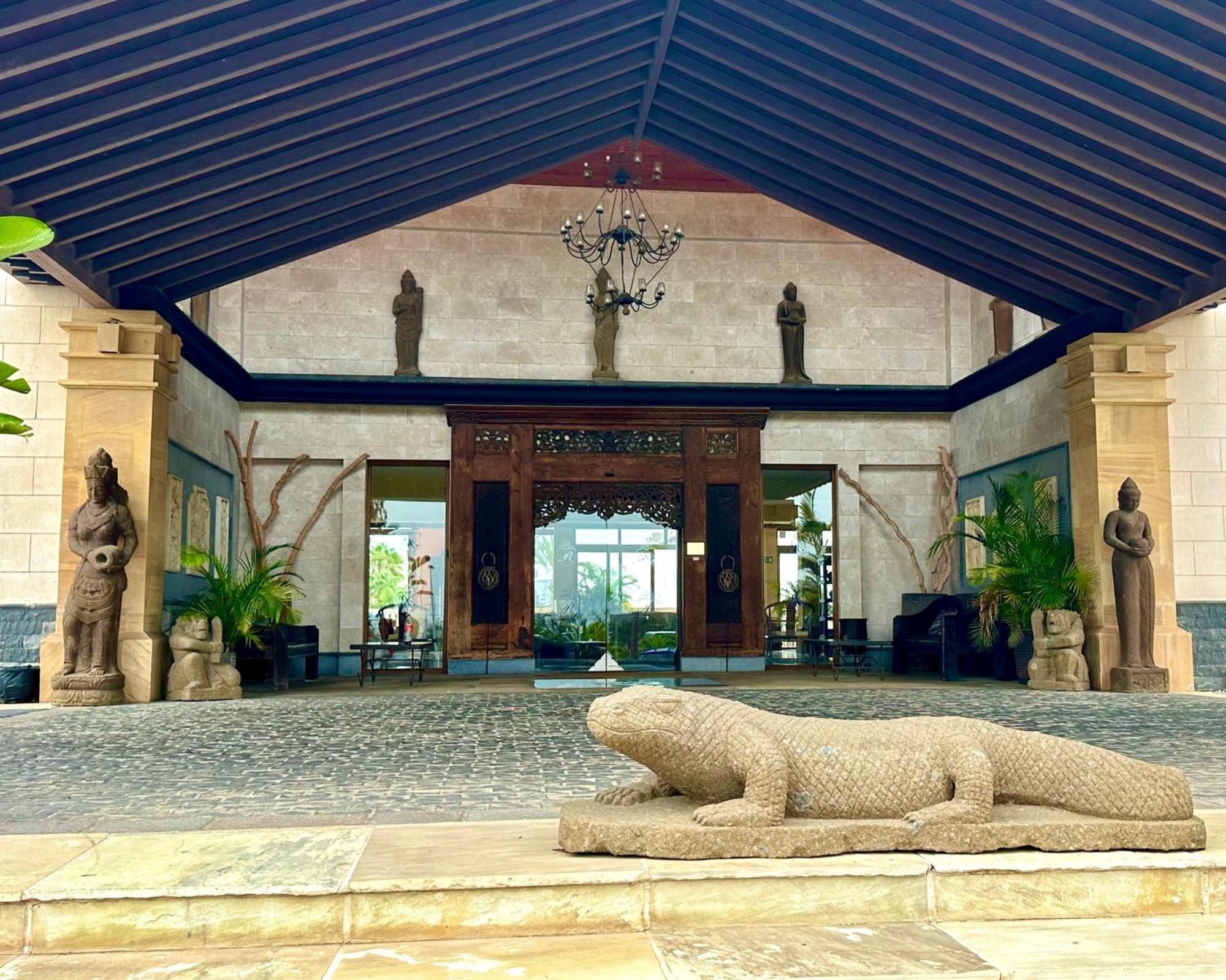 La Estancia Chayofa Buitenkant foto